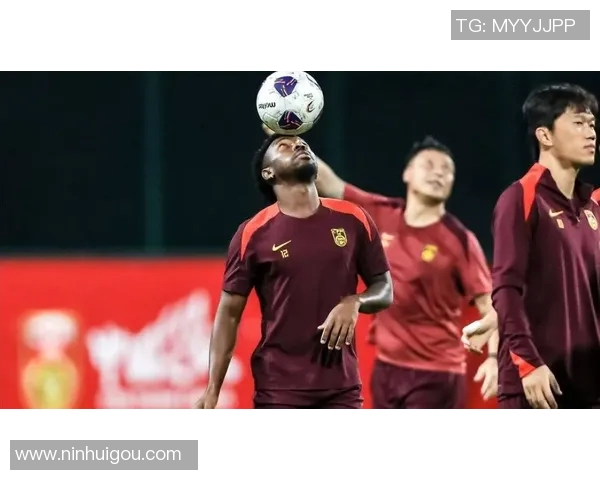 杭州足球队的配合变革引发热议推动球队向更高水平迈进 杭州足球队的配合变革引发热议推动球队向更高水平迈进